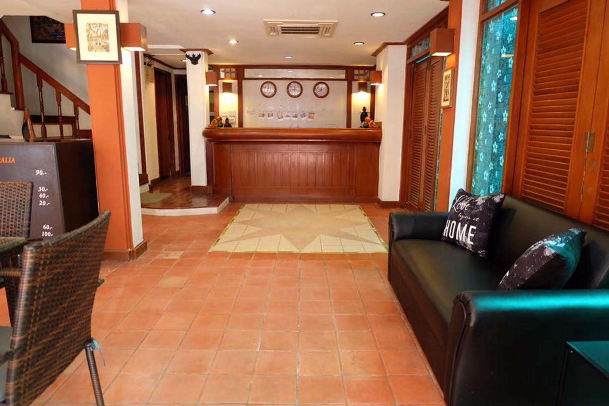 Kaneng Guesthouse HHQ Extérieur photo