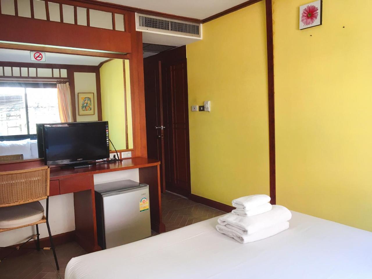 Kaneng Guesthouse HHQ Extérieur photo
