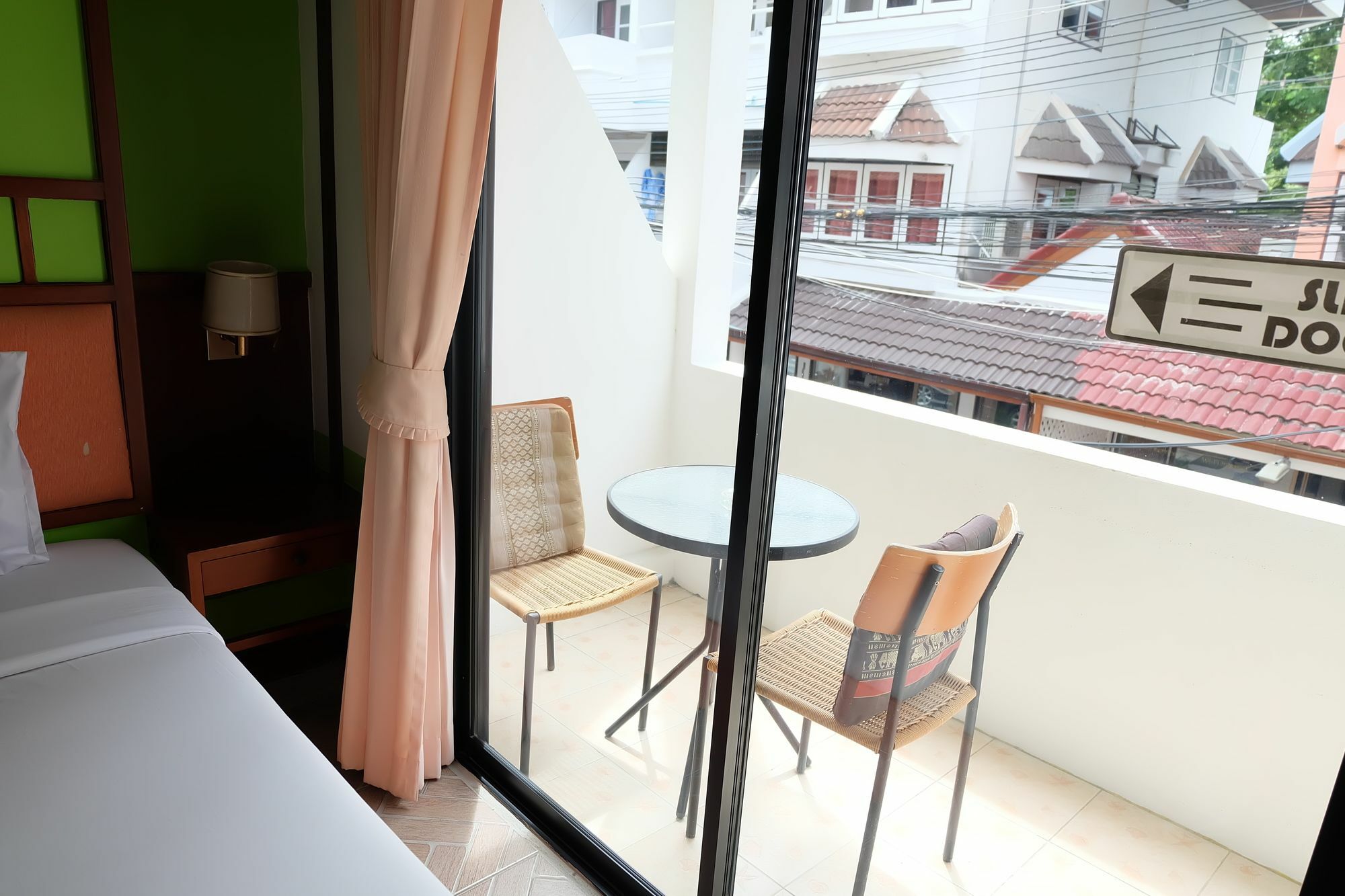 Kaneng Guesthouse HHQ Extérieur photo