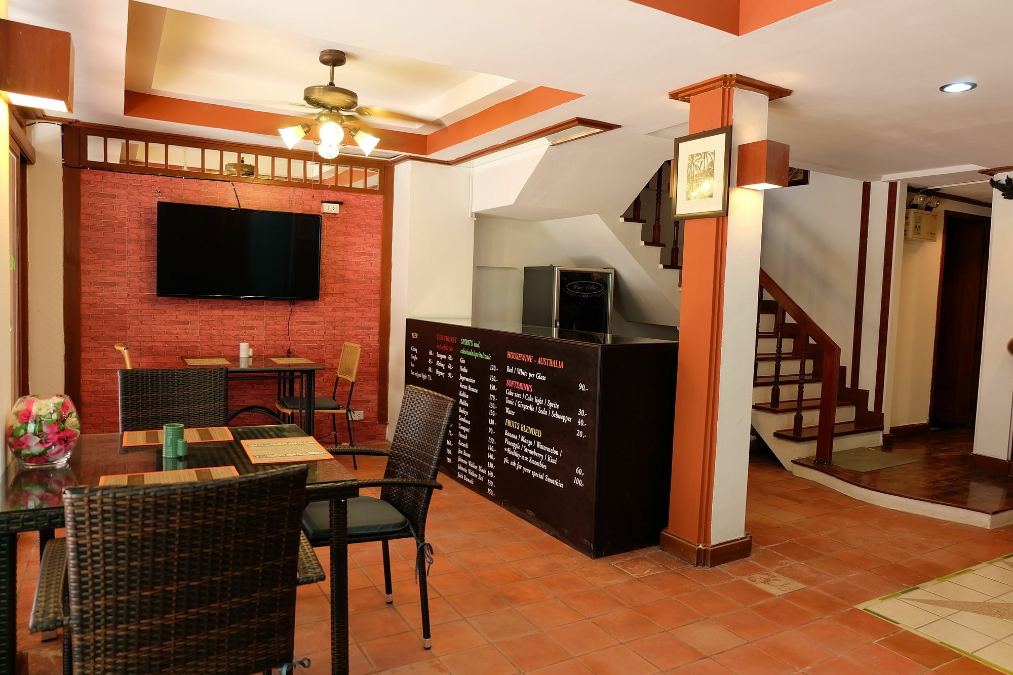 Kaneng Guesthouse HHQ Extérieur photo